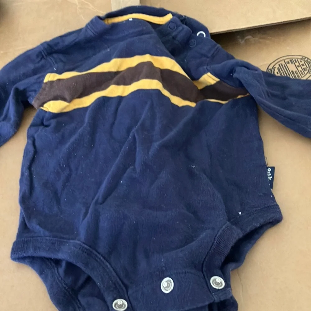 FINAL MARKDOWN Oshkosh long sleeved one piece 6 months